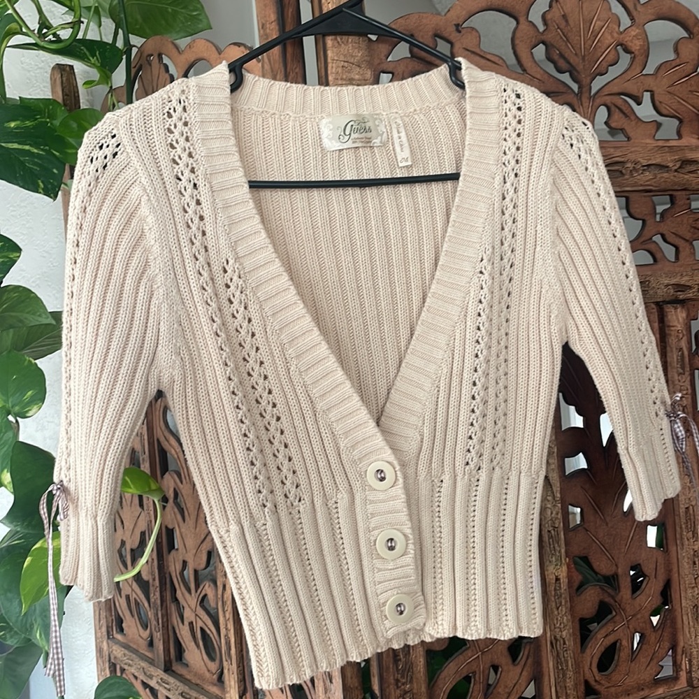 Quarter sleeve cardigan top